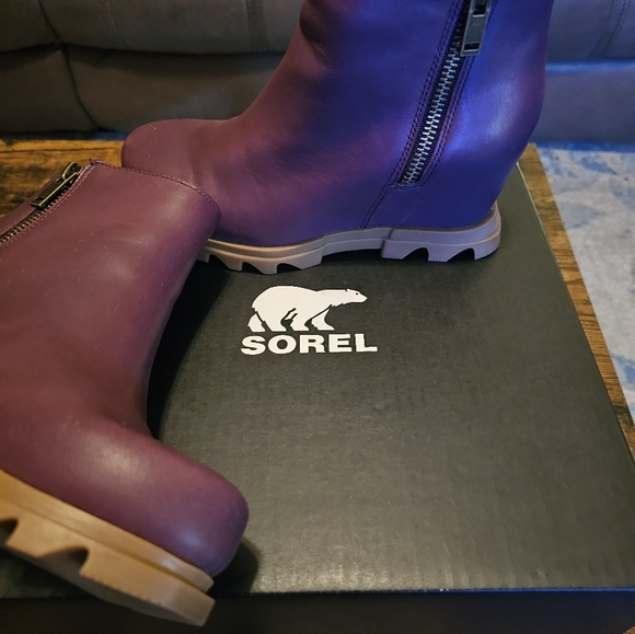 Sorel Wedge Boots - Picture 9 of 14